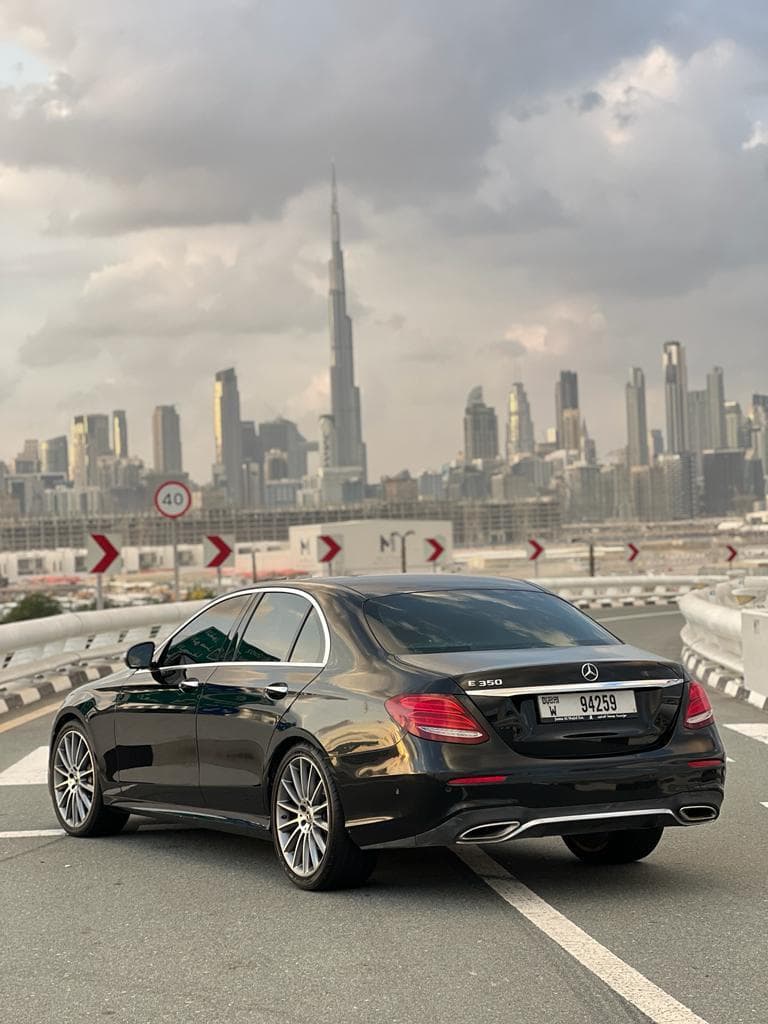 Mercedes E350 - Image 2