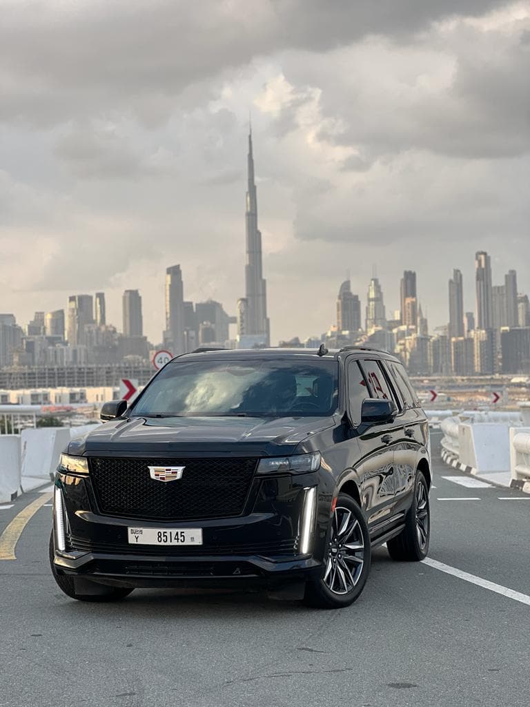 Cadillac Escalade Luxury Premium - Image 1