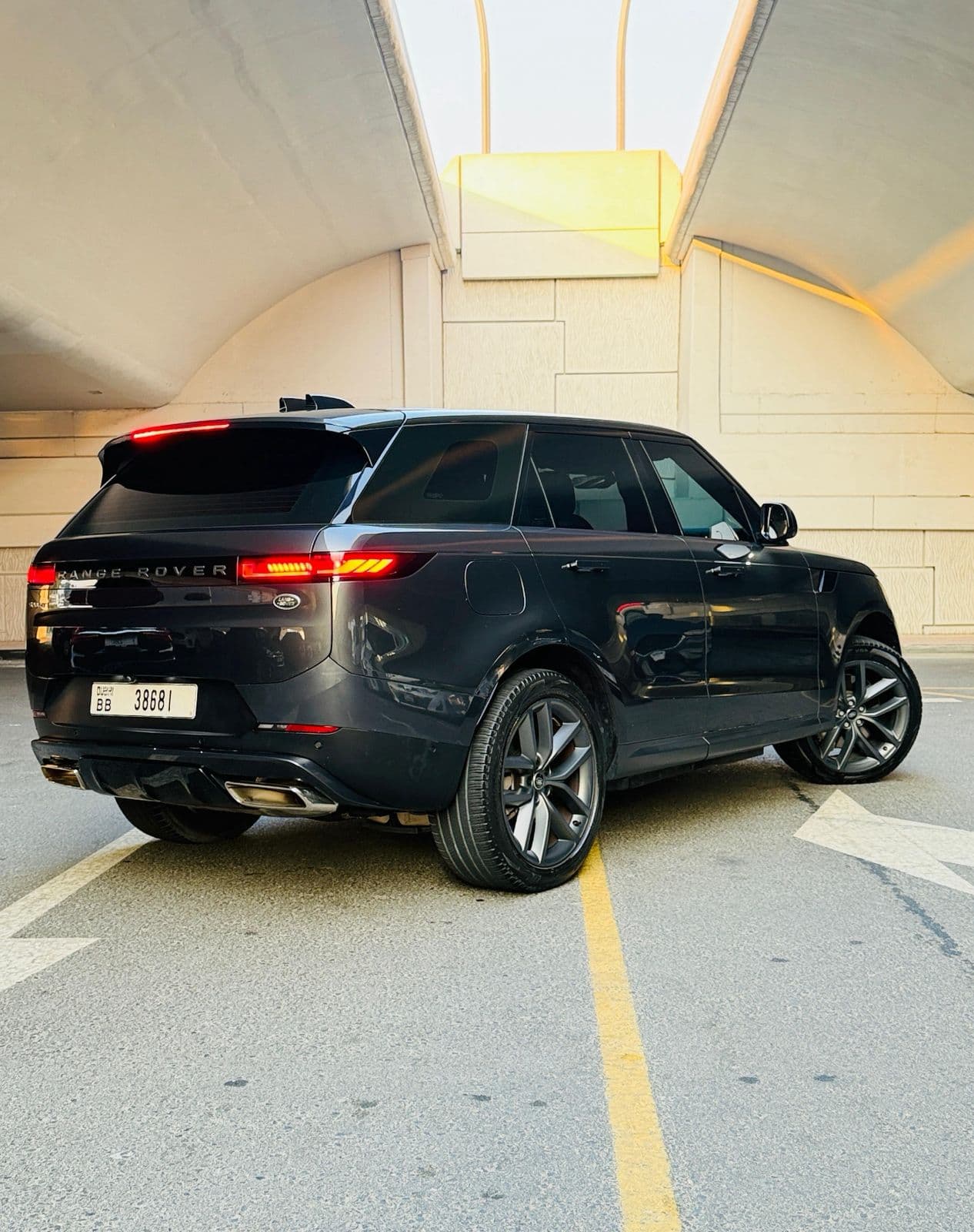 Range Rover Sport - Image 3