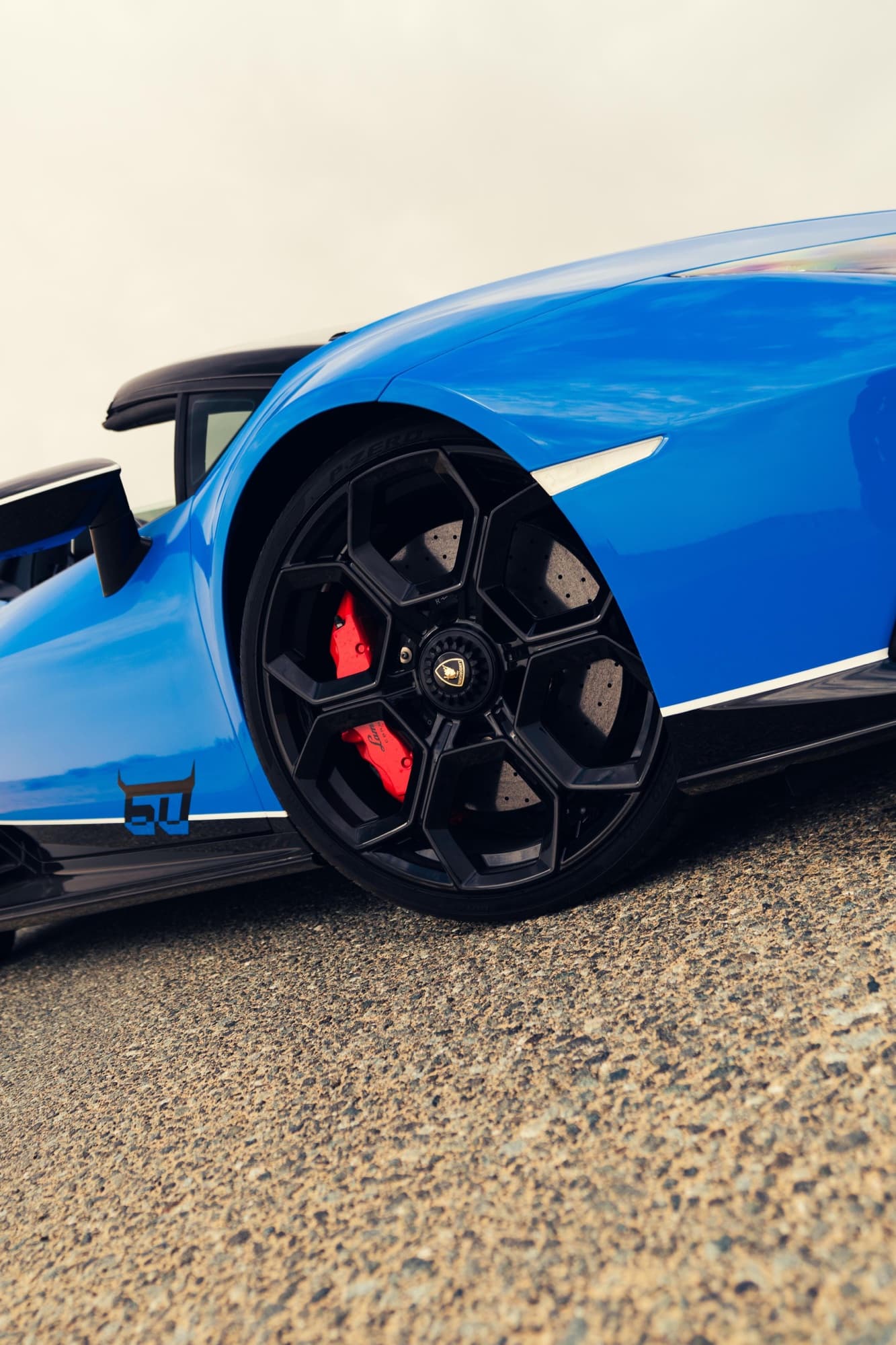 Lamborghini Huracan EVO Spyder 60th Anniversary Limited Edition - Image 11