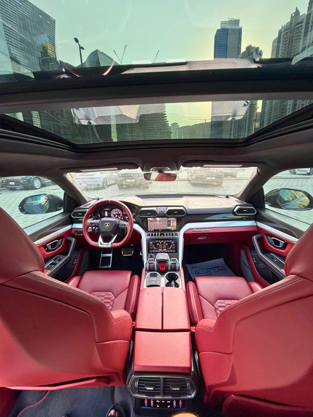 Lamborghini Urus - Image 10