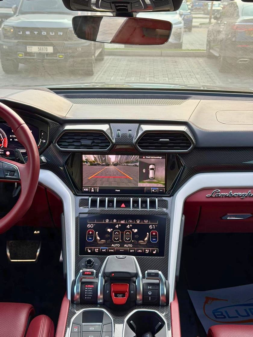 Lamborghini Urus - Image 11
