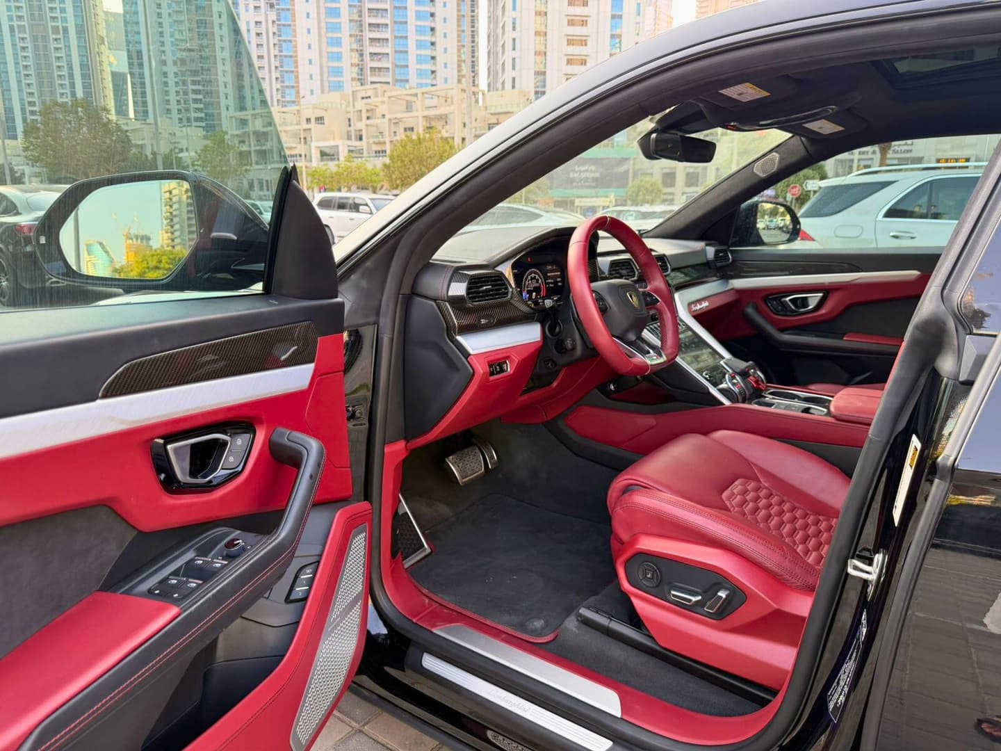 Lamborghini Urus - Image 5