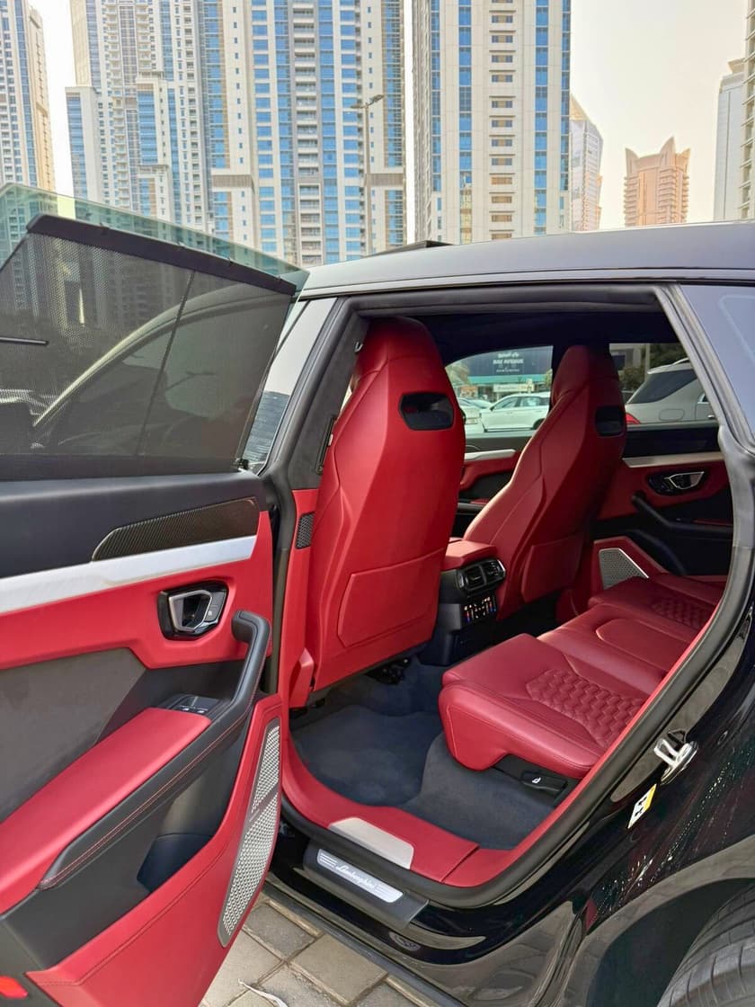 Lamborghini Urus - Image 8
