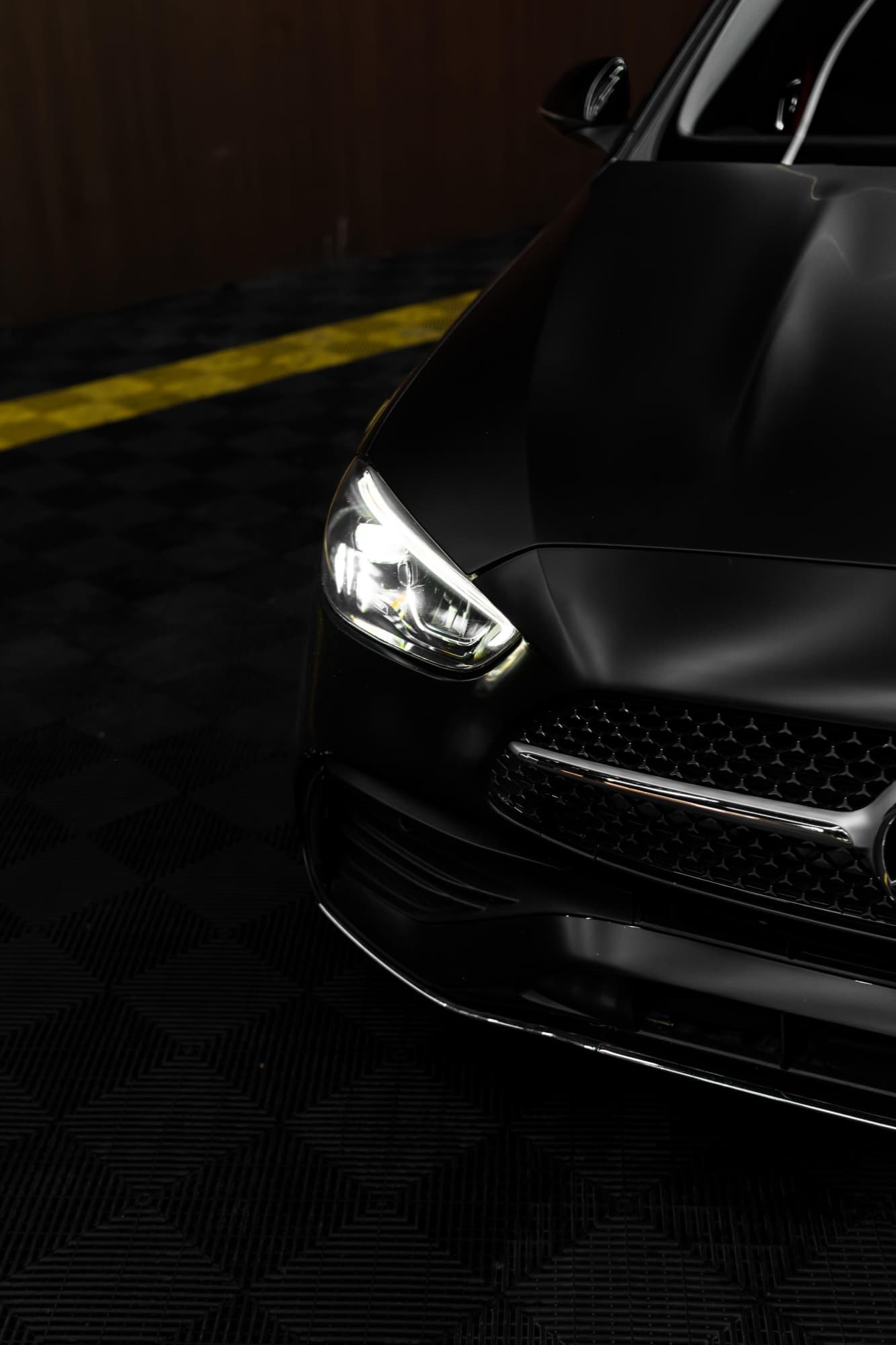 Mercedes-Benz C300 - Image 4