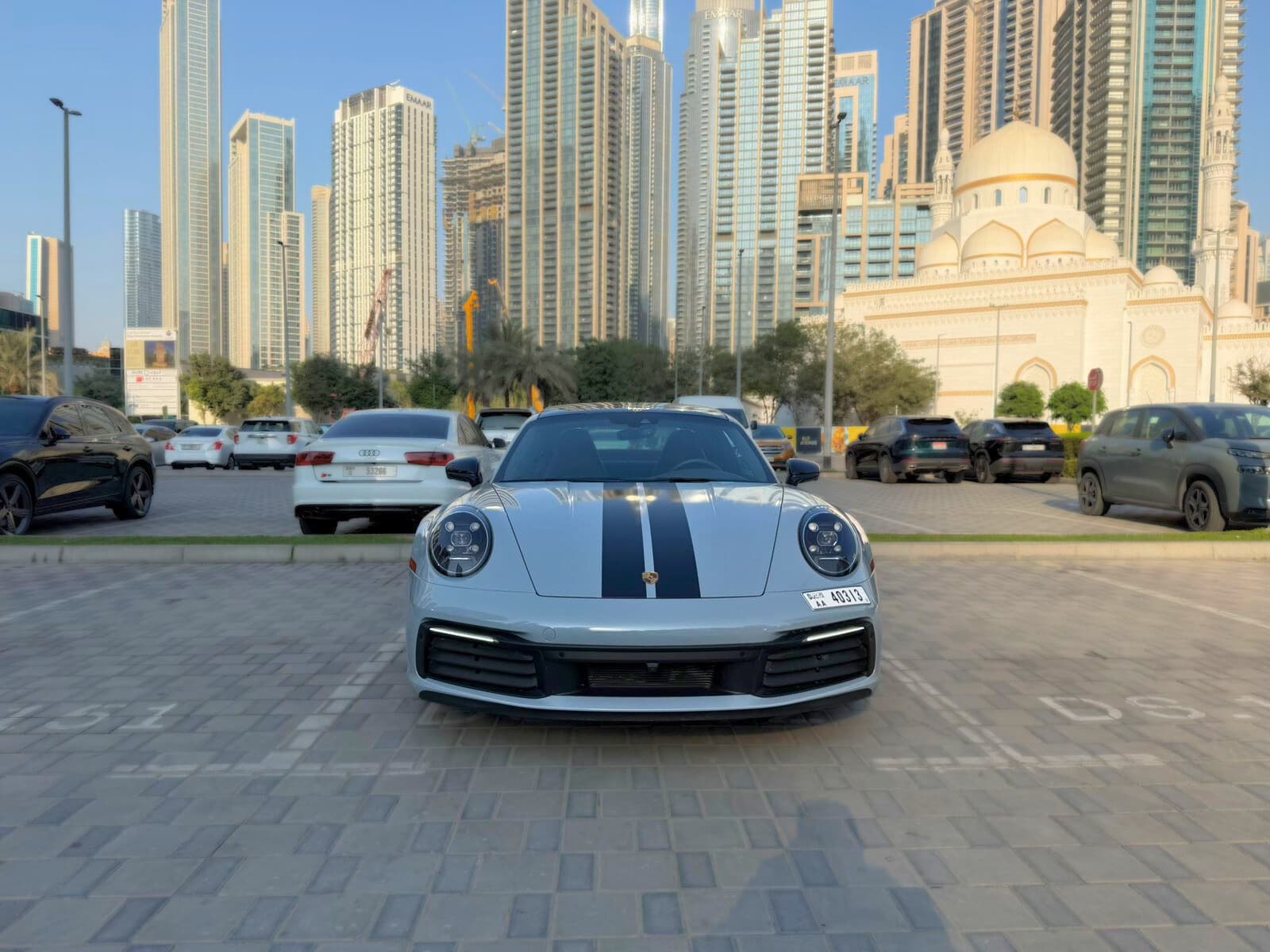 Porsche 911 Carrera - Image 2
