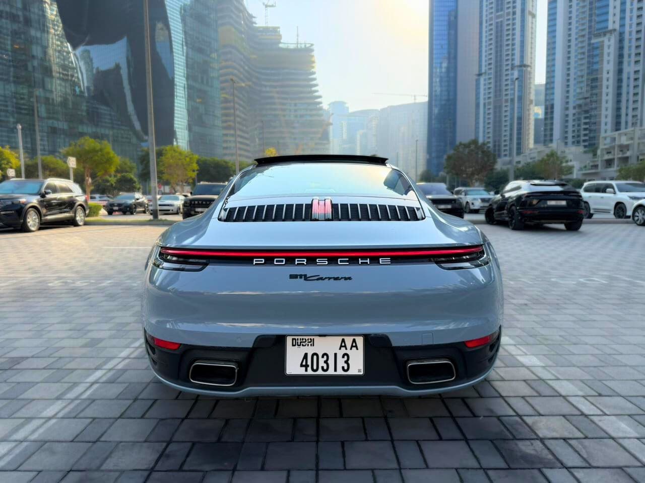 Porsche 911 Carrera - Image 4