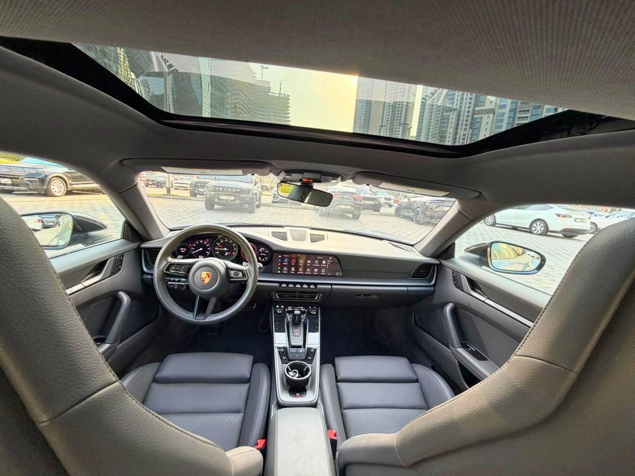 Porsche 911 Carrera - Image 9
