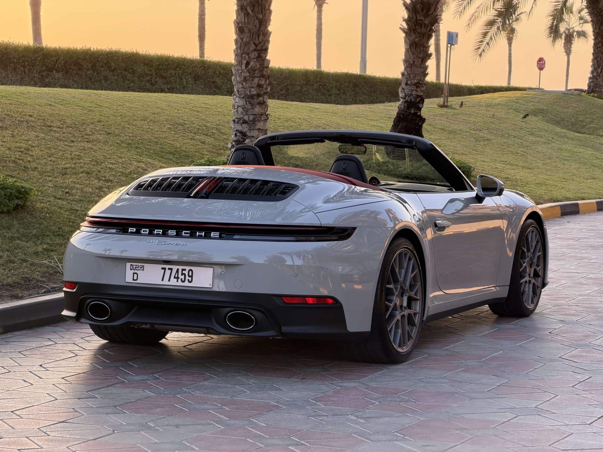 Porsche 911 Carrera Cabriolet - Image 4