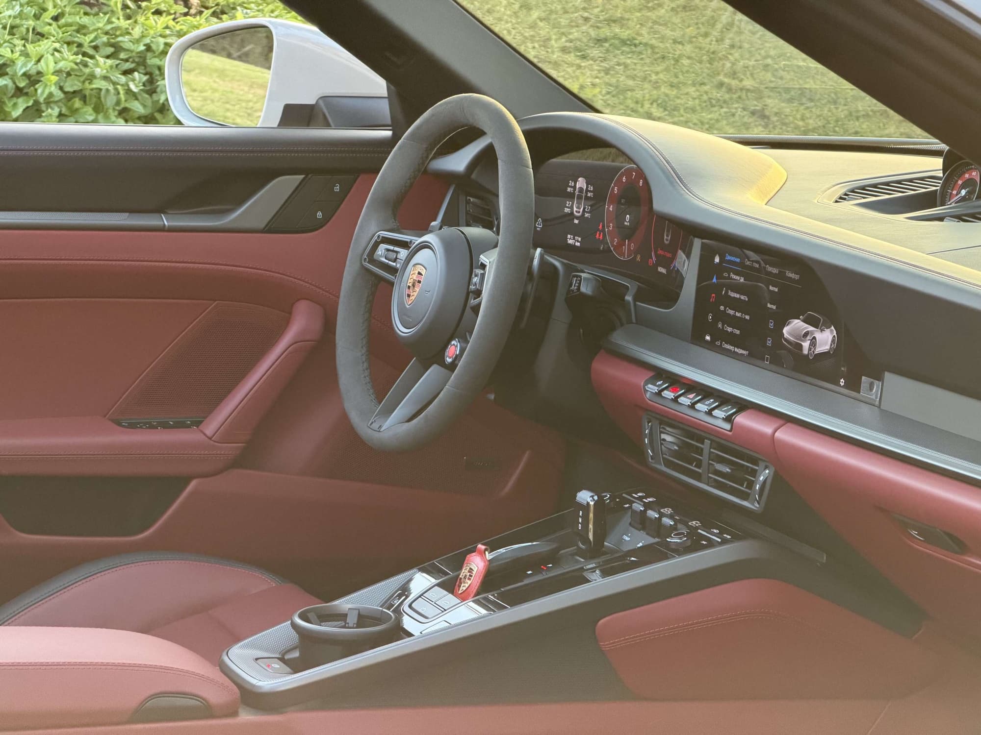 Porsche 911 Carrera Cabriolet - Image 8