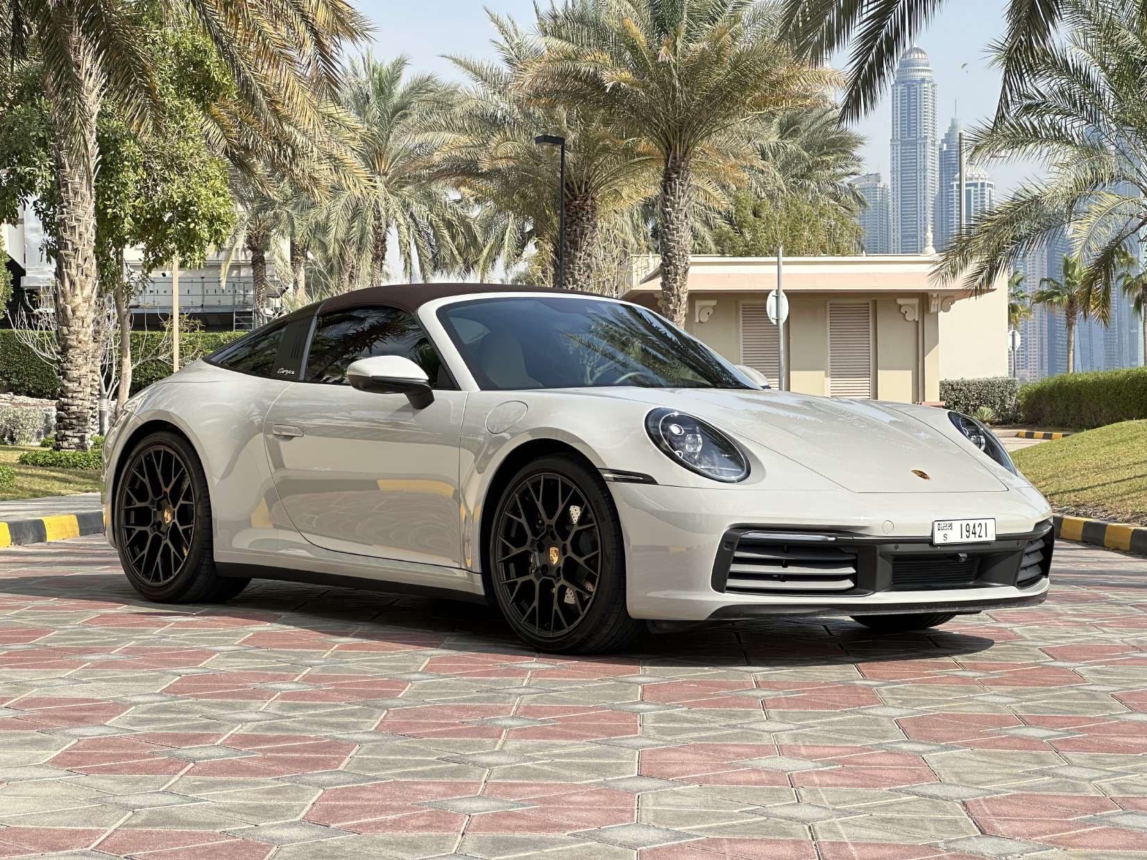 Porsche 911 Targa 4 - Image 1