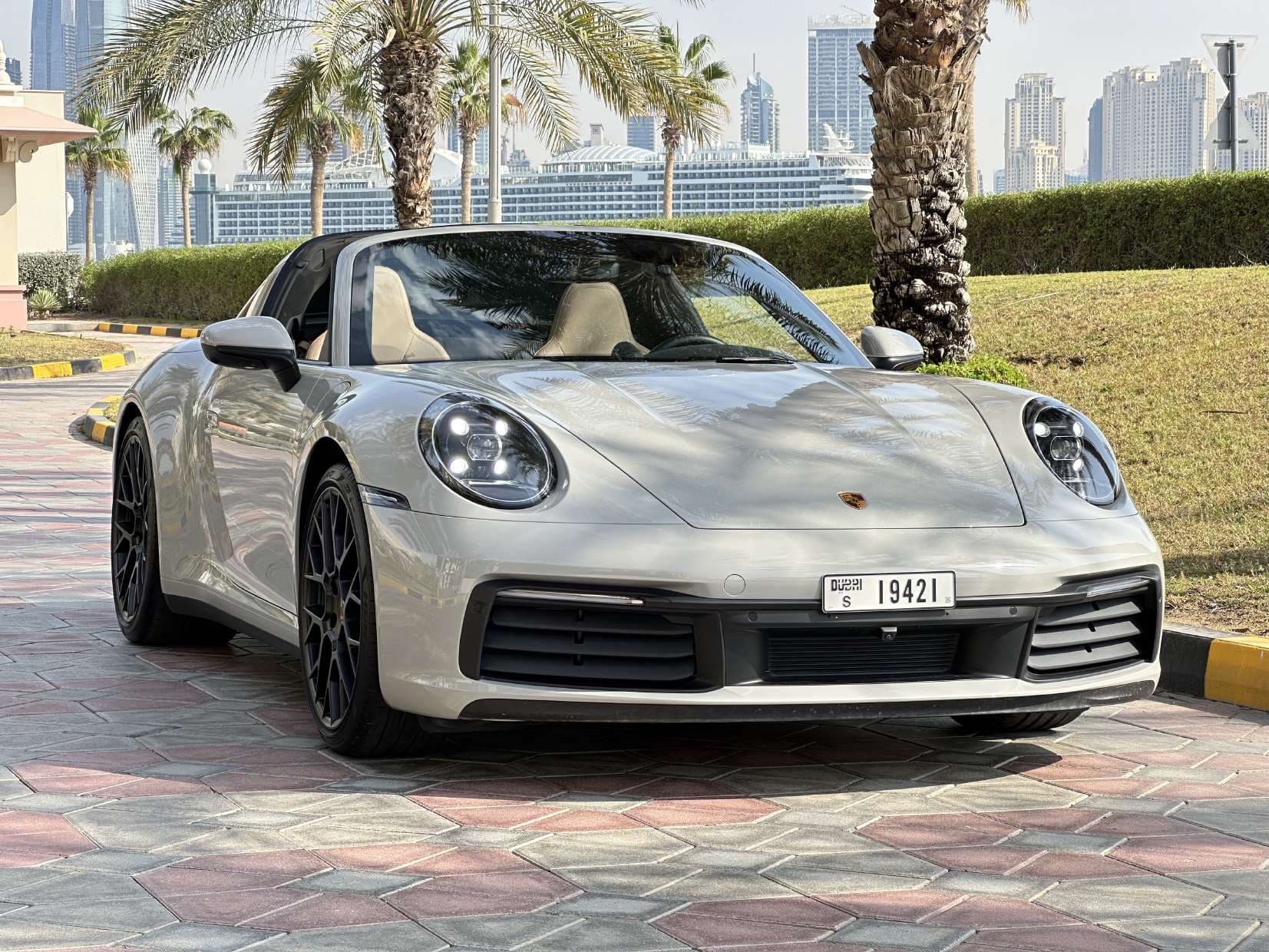 Porsche 911 Targa 4 - Image 2