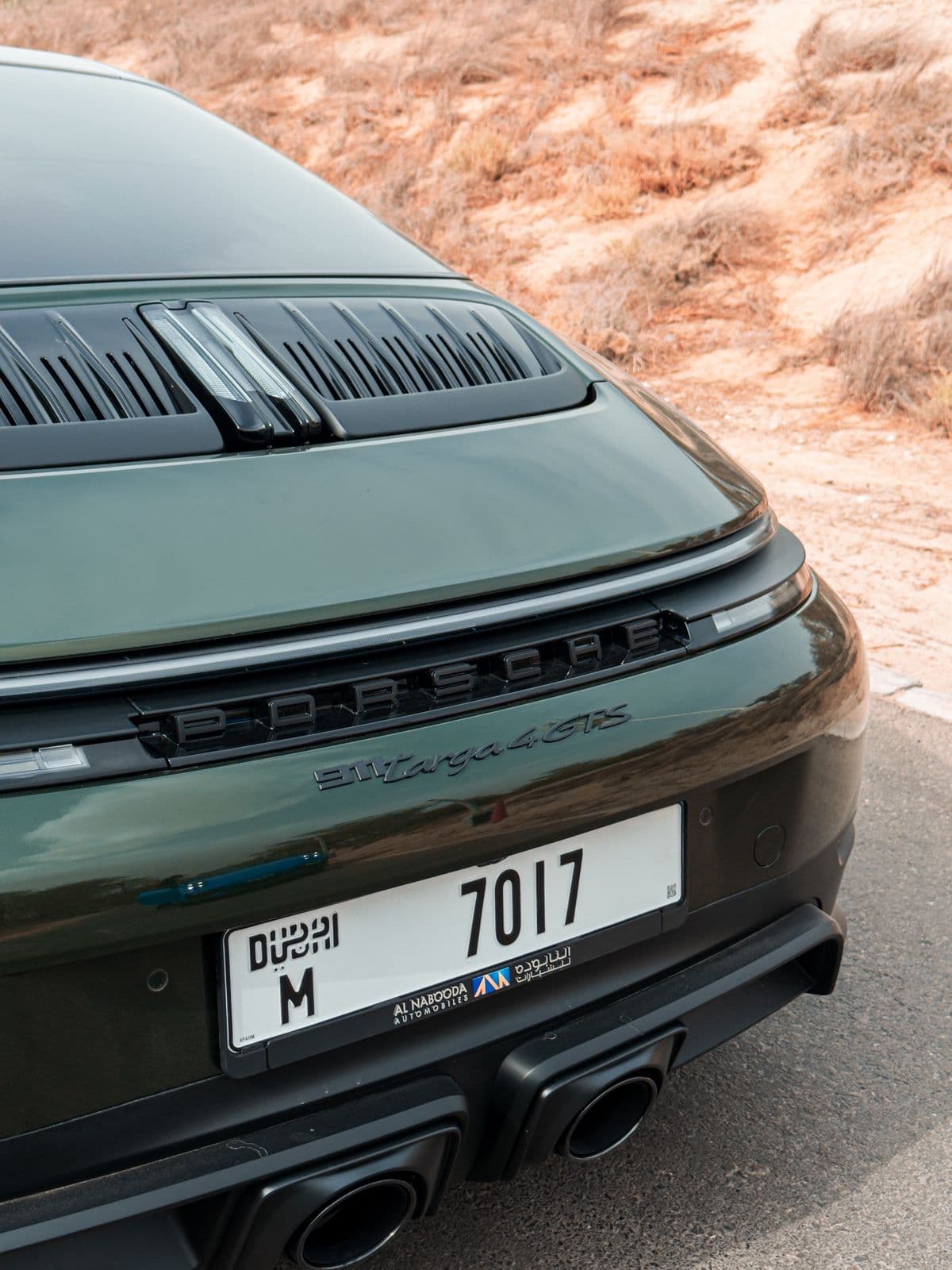 Porsche 911 Targa 4 GTS Green - Image 4
