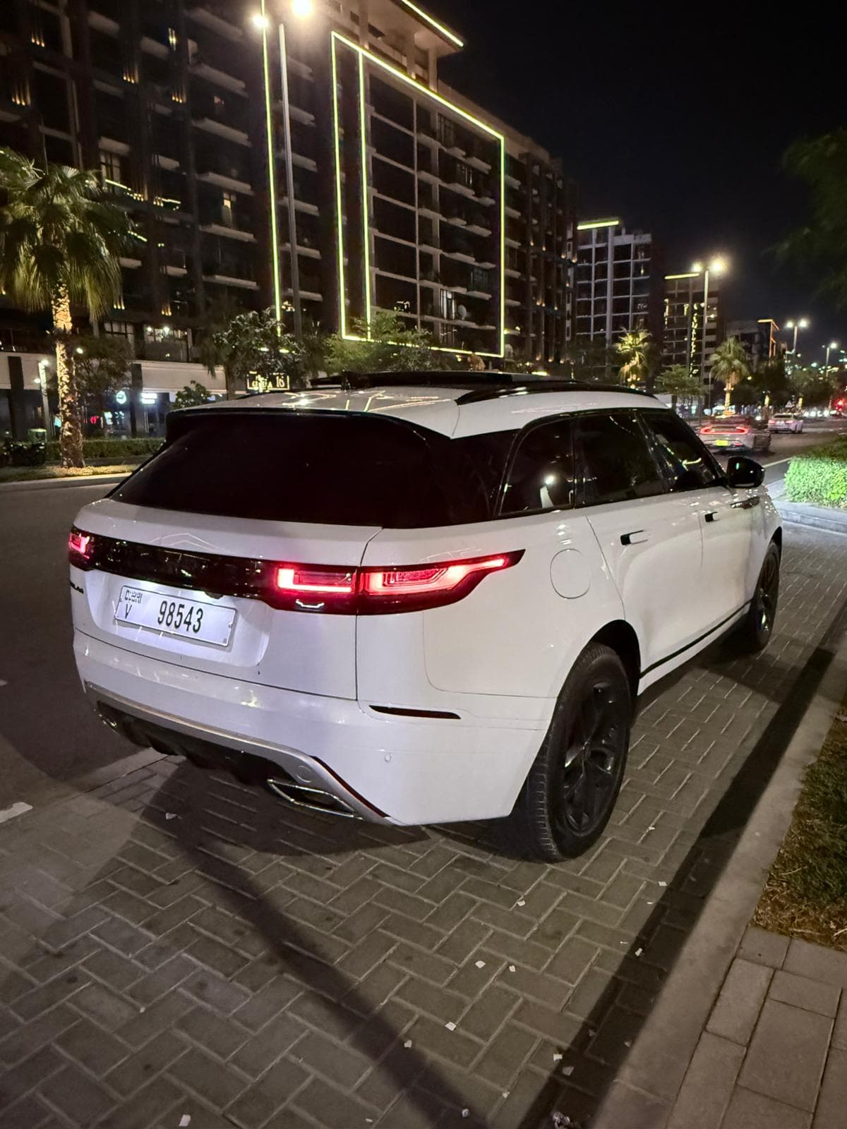 Range Rover Velar R Dynamic - Image 6
