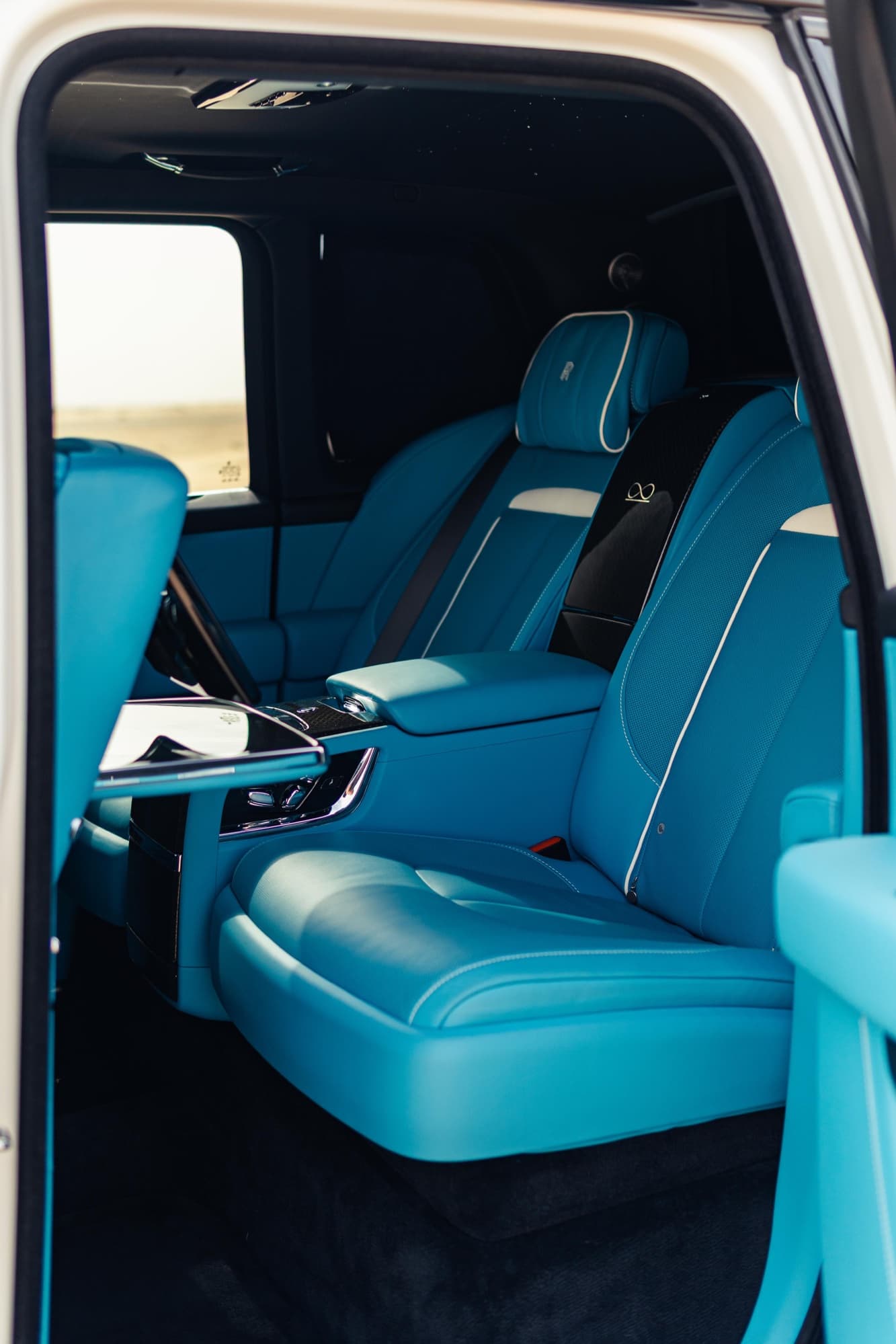 Rolls-Royce Cullinan Black Badge - Image 9